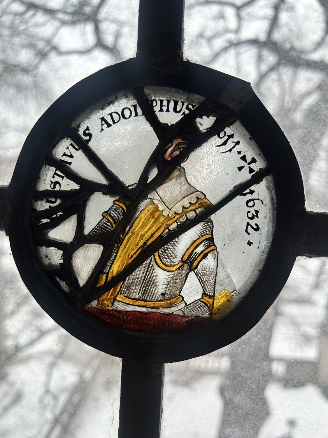 Stained glass roundel